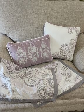 Set of 2 Embroidered Paisley Throw Pillow and Set in Mauve and Cream